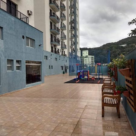 Apartamento Na Enseada グァルジャー エクステリア 写真